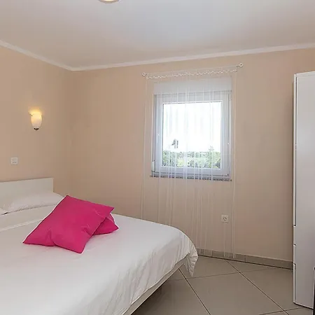 Cozy In With Wifi Holiday home Medulin