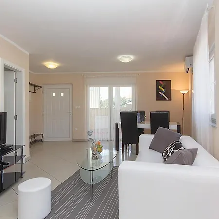 Cozy In With Wifi Holiday home